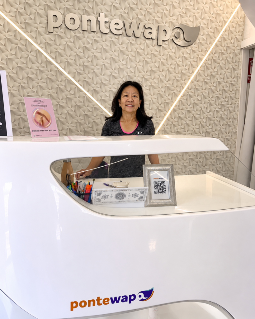 Reception desk at the Pontewapa studio in Marbella